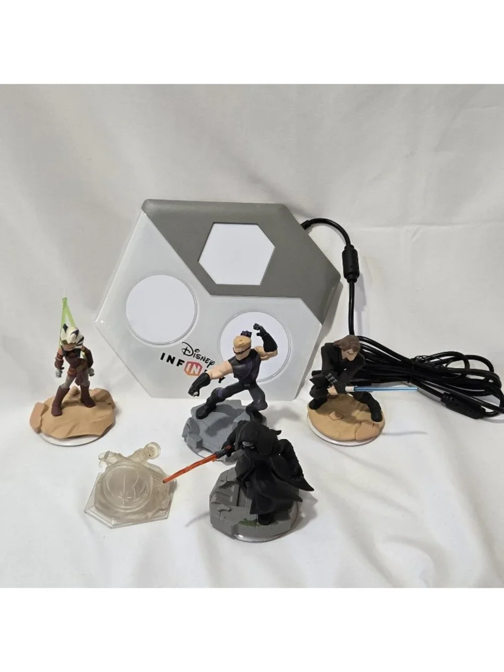 Lot Of 5 Disney Infinity Star Wars Ahsoka Kylo Ren Anakin Portal Pad & Hawkeye